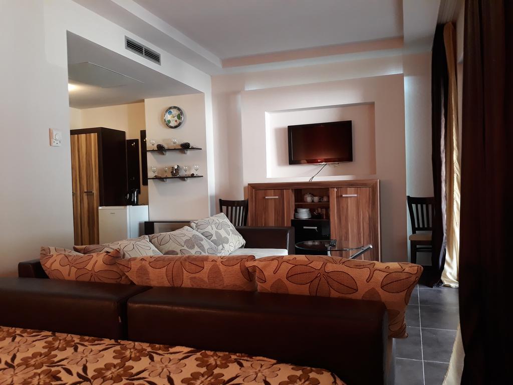 Private Apartments In Hotel Dolce Vita Zlate písky Exteriér fotografie